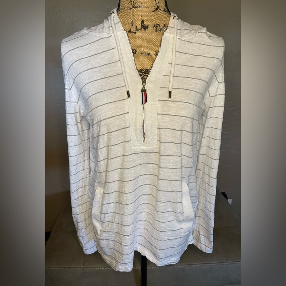 Tommy Hilfiger White and Gray Striped Hooded Pullover NWOT Sz M PTP 18.5